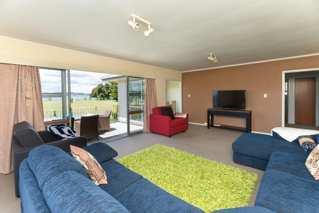 Waitangi Beach House Rum bild